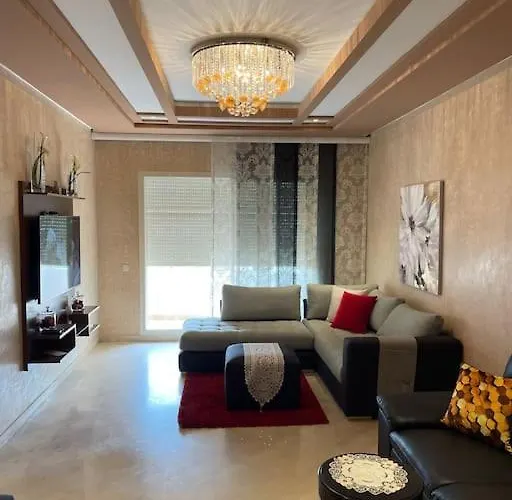 Big Luxury Apartment Near Airport