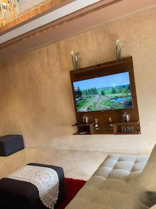 Big Luxury Near Airport Apartment Nouaceur