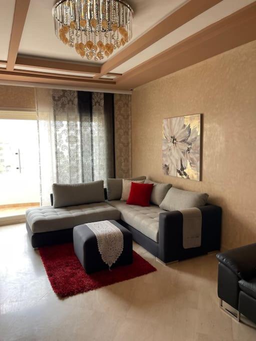 Big Luxury Near Airport Apartment *