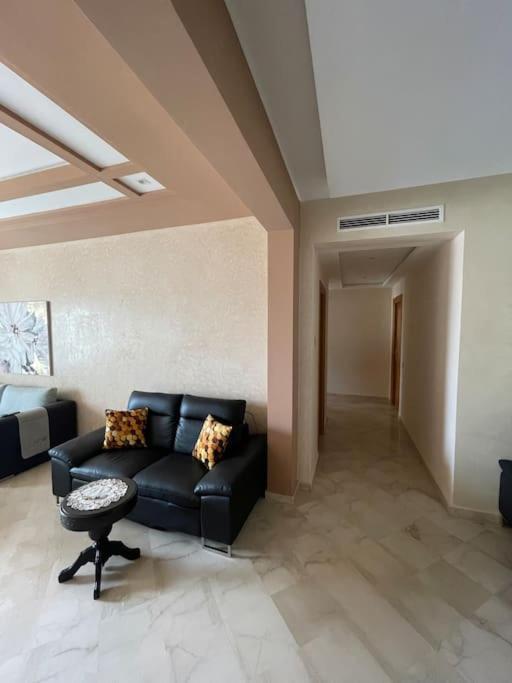 Big Luxury Near Airport *